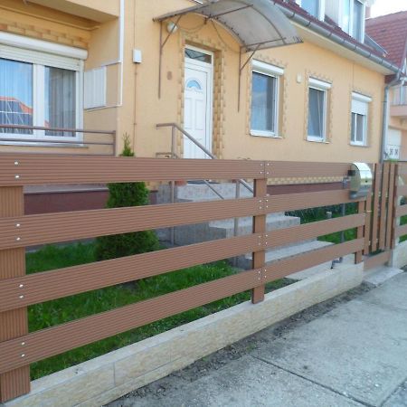 Makai Apartman Hotel Hajdúszoboszló Екстериор снимка