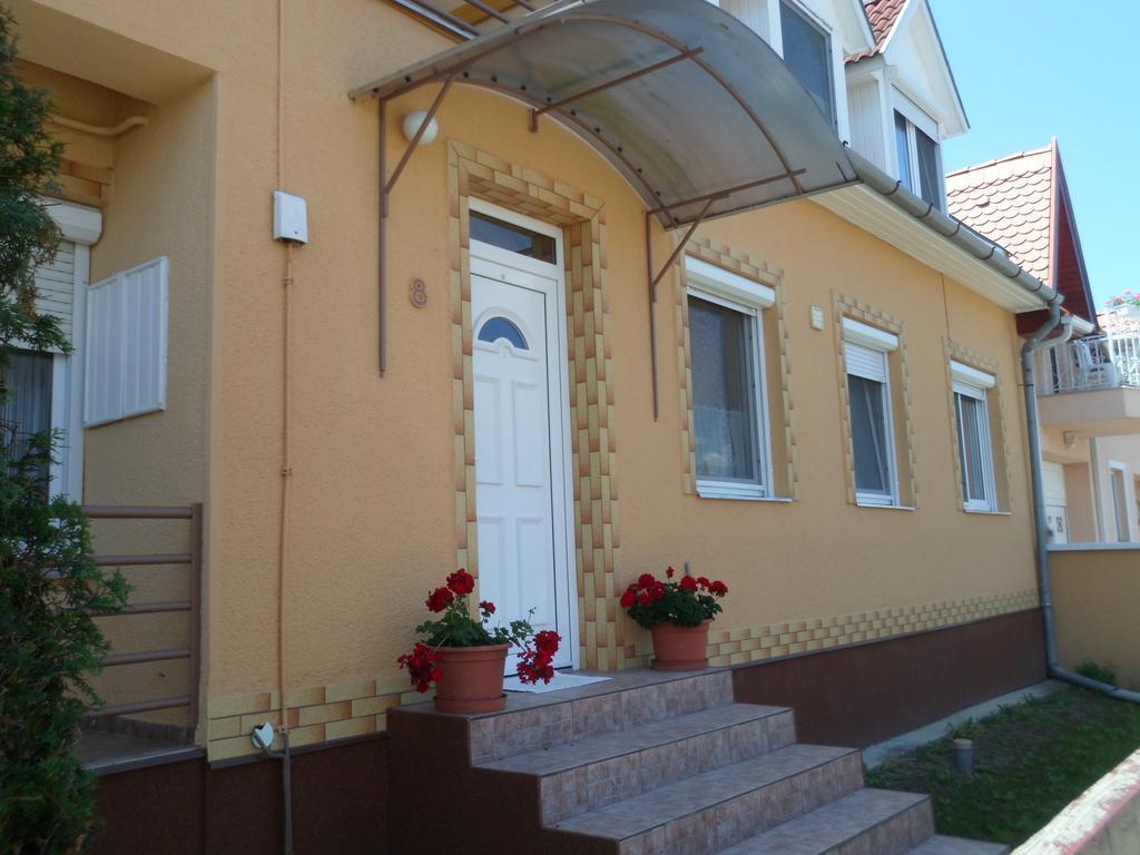 Makai Apartman Hotel Hajdúszoboszló Екстериор снимка